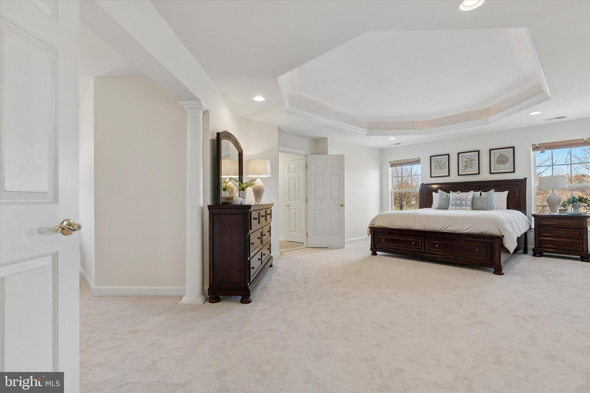 EQUESTRIAN COURT - Residential