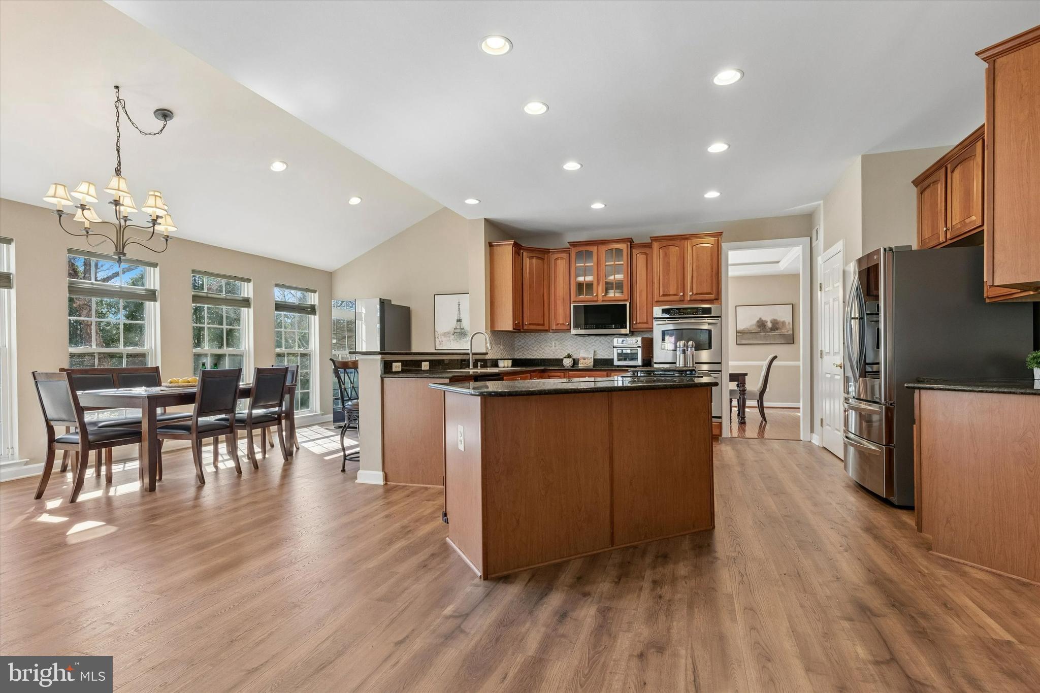 EQUESTRIAN COURT - Residential