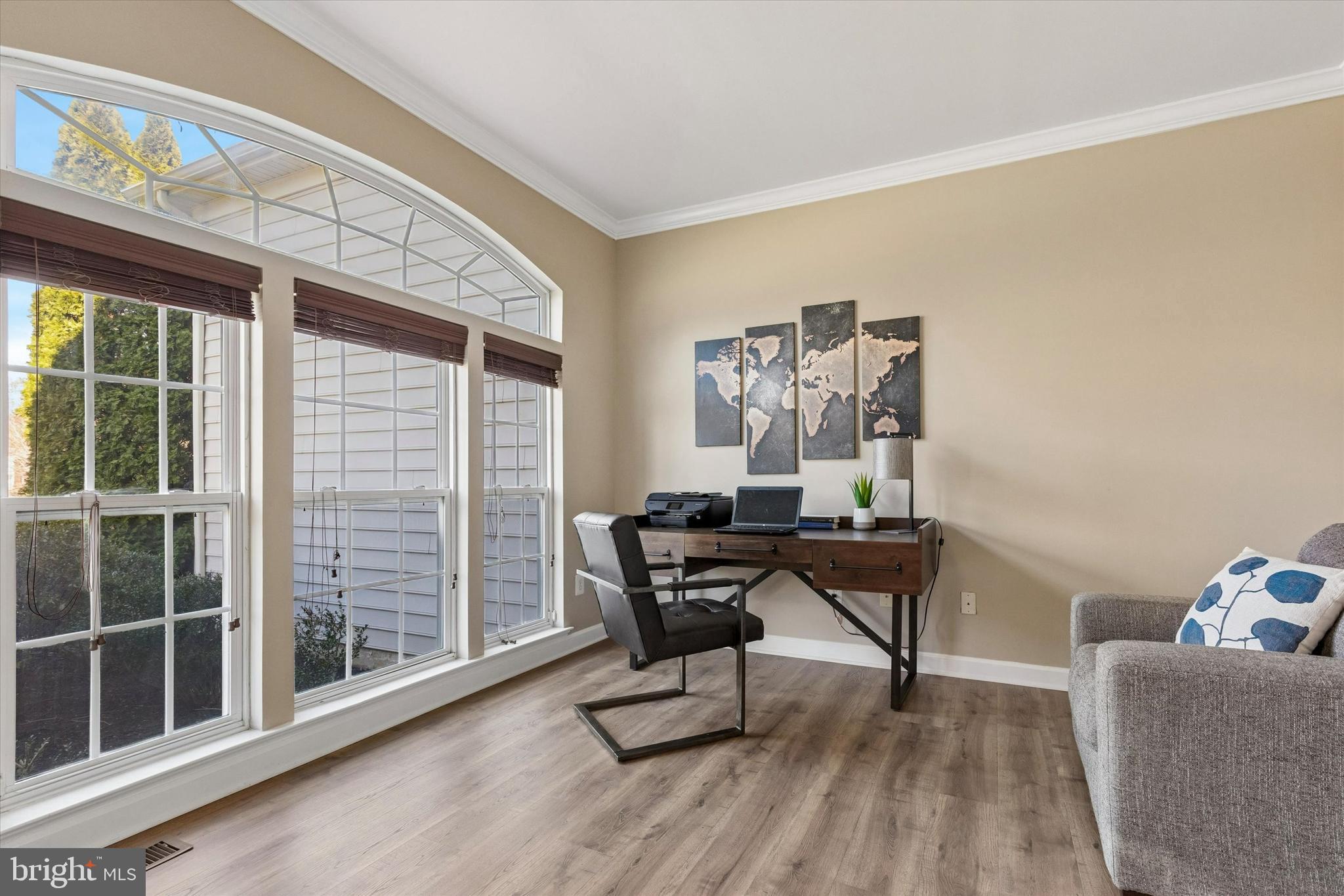 EQUESTRIAN COURT - Residential