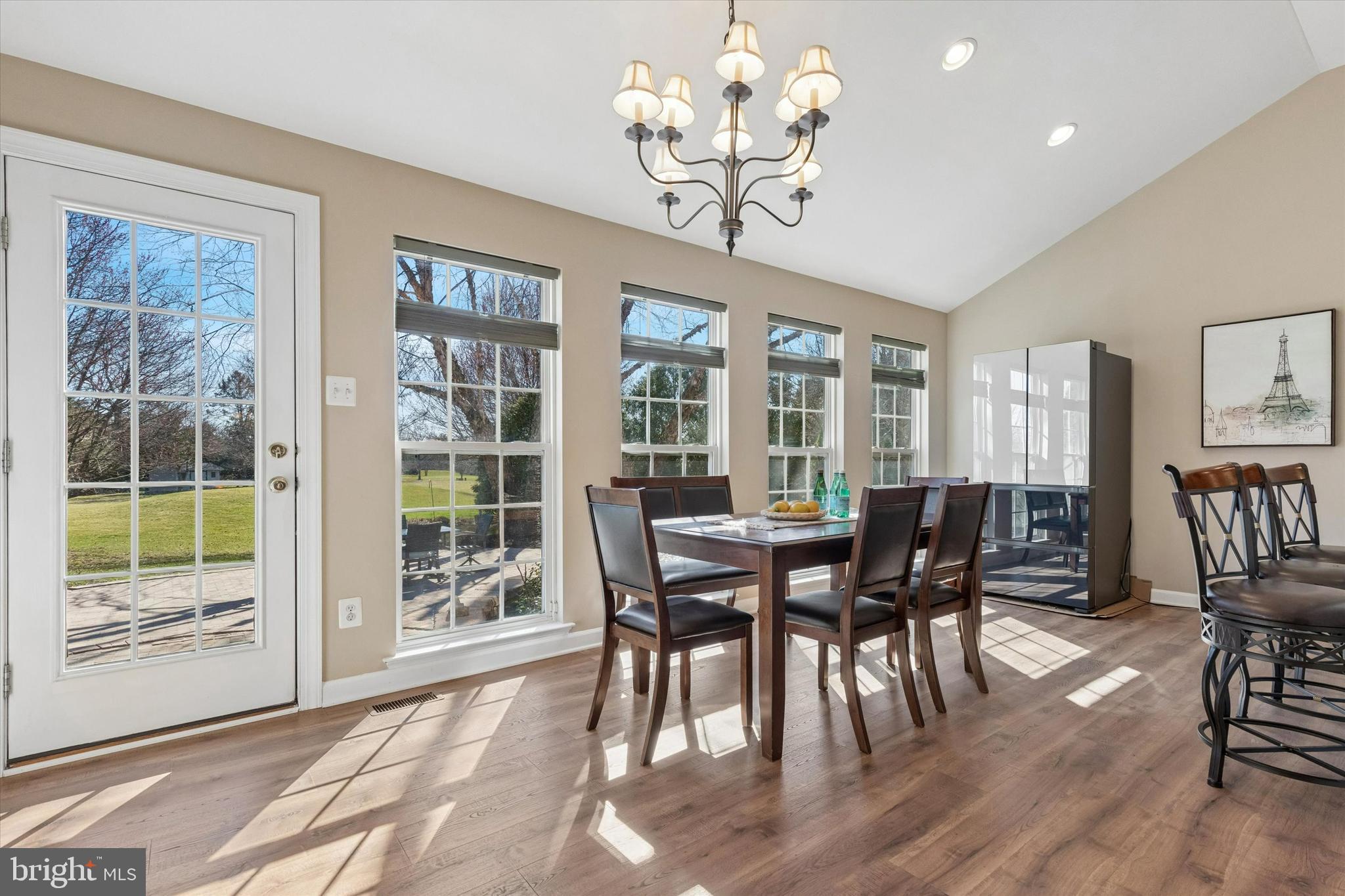 EQUESTRIAN COURT - Residential