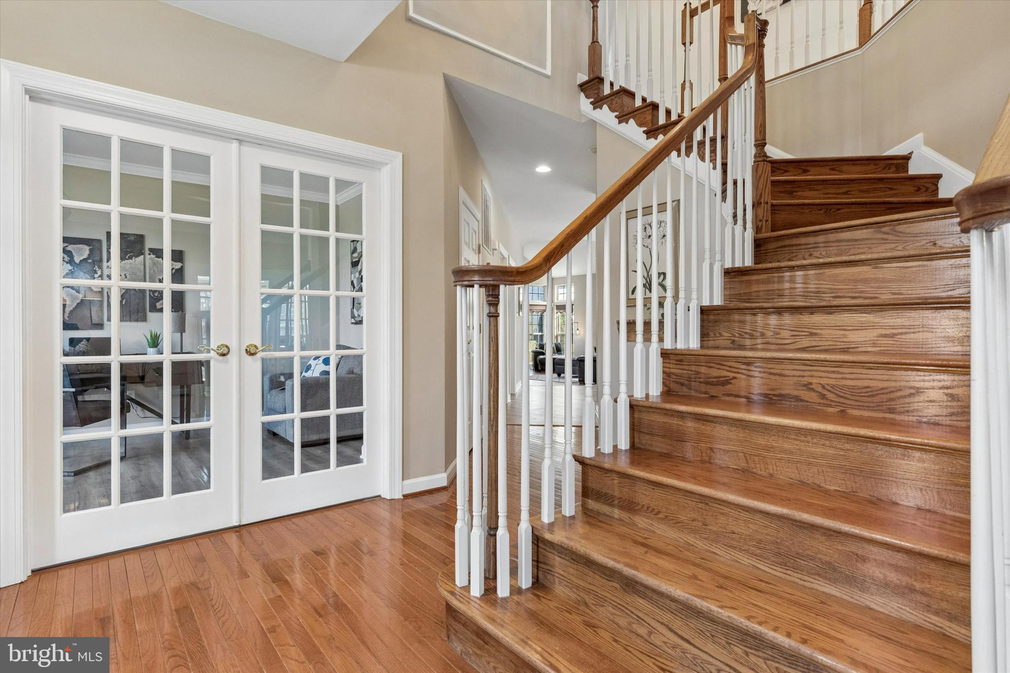 EQUESTRIAN COURT - Residential