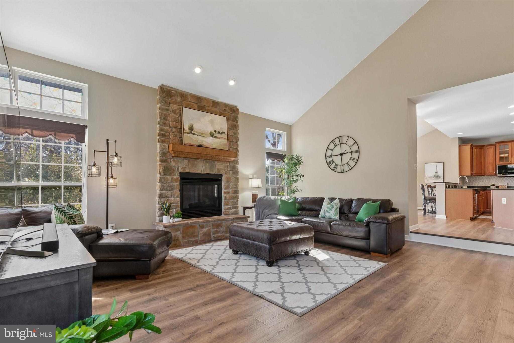 EQUESTRIAN COURT - Residential