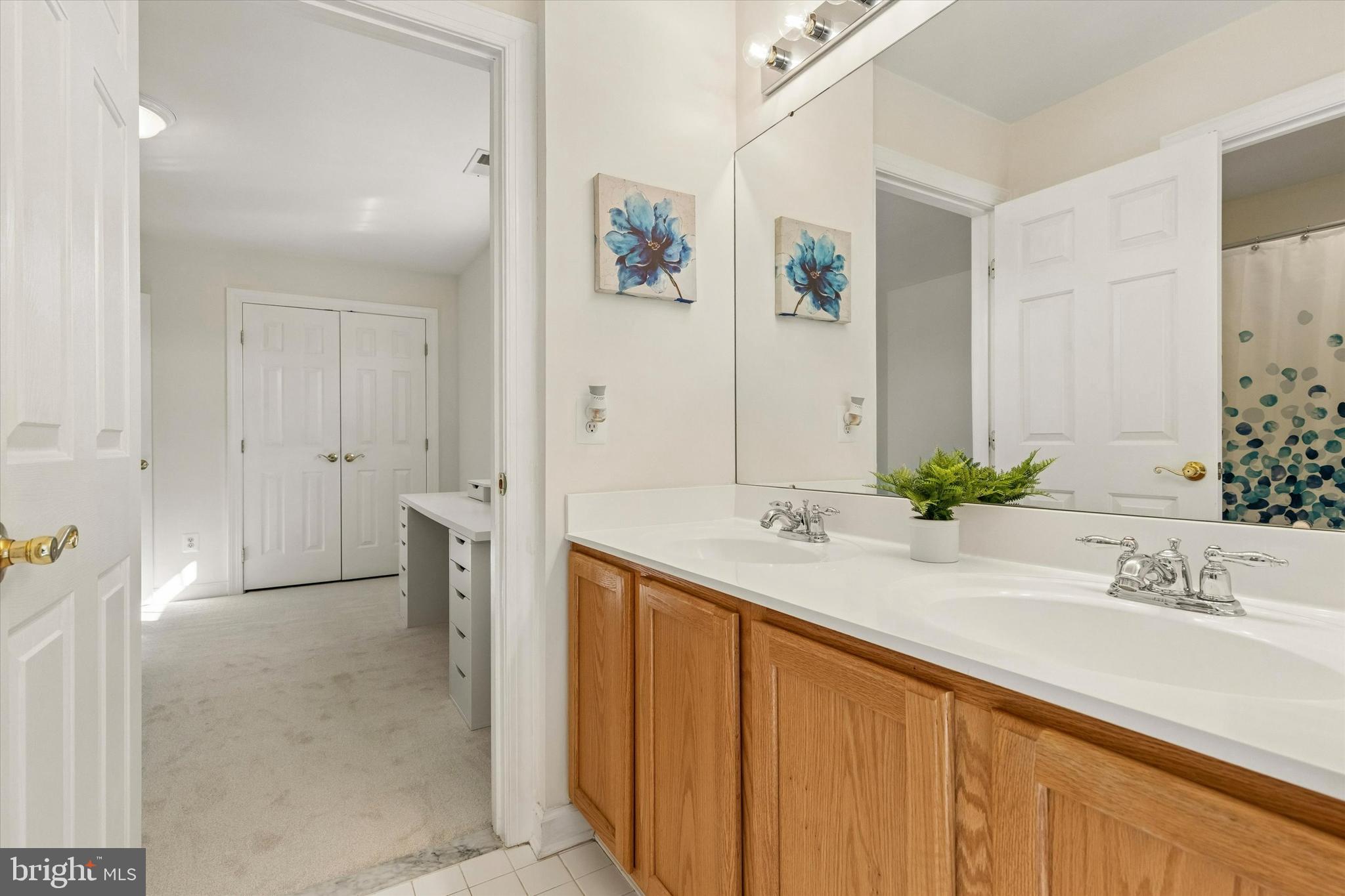 EQUESTRIAN COURT - Residential