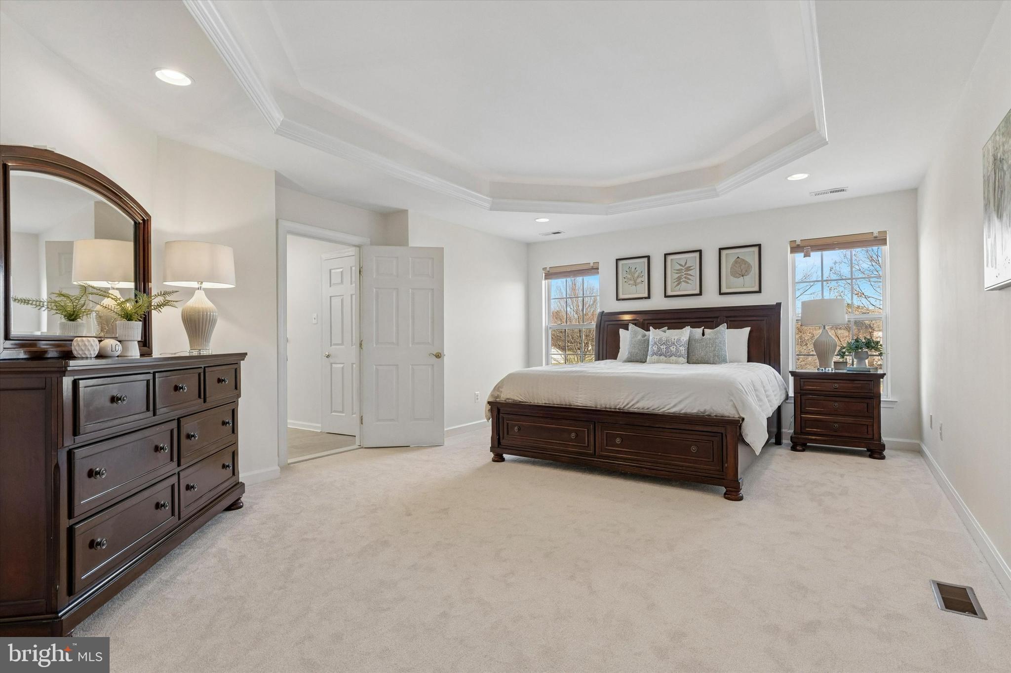 EQUESTRIAN COURT - Residential