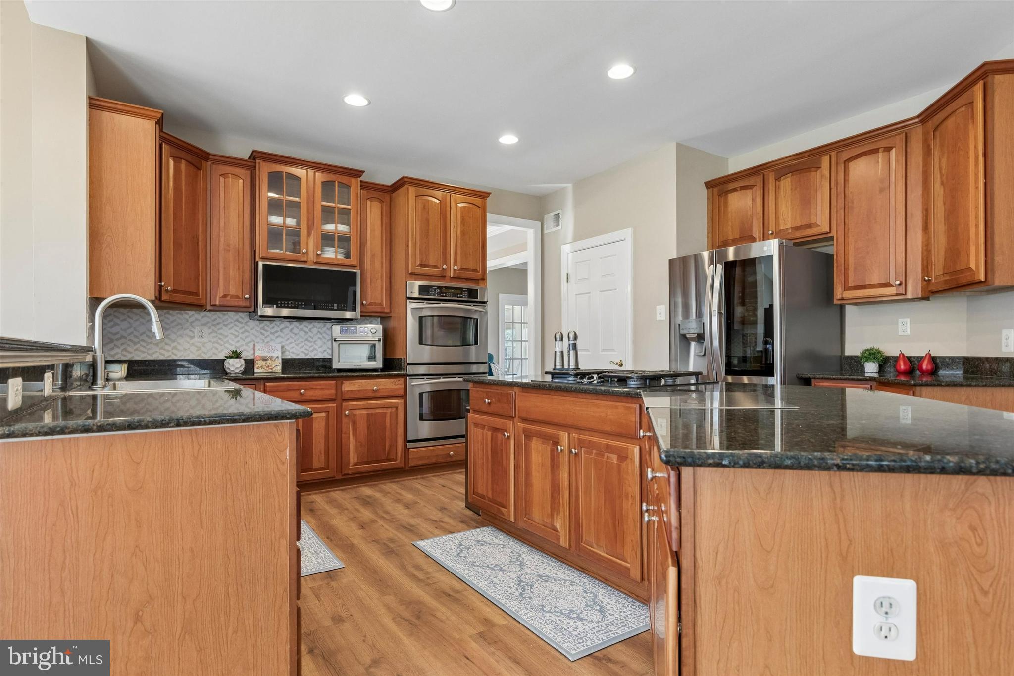 EQUESTRIAN COURT - Residential