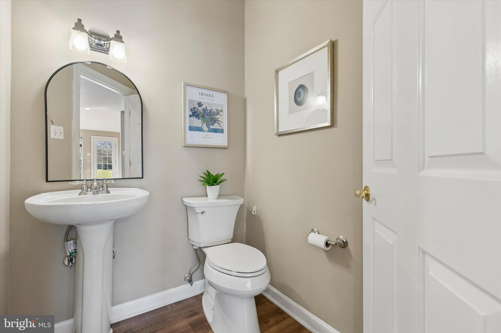 EQUESTRIAN COURT - Residential