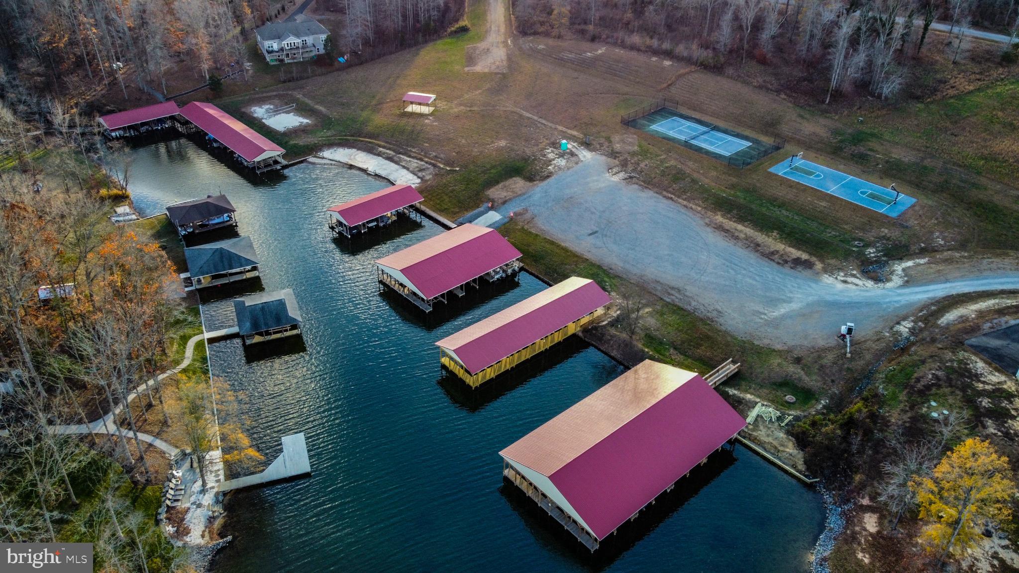 NOAH'S LANDING - Residential