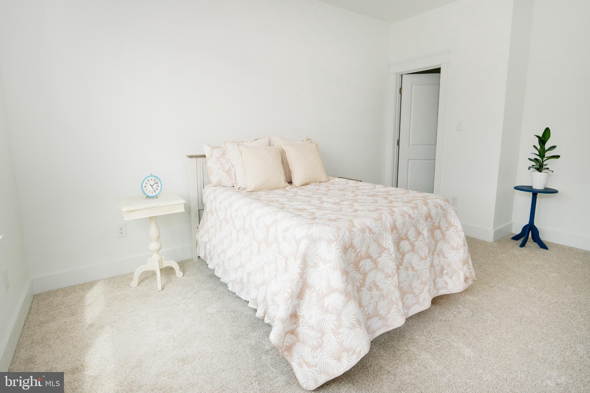 NOAH'S LANDING - Residential