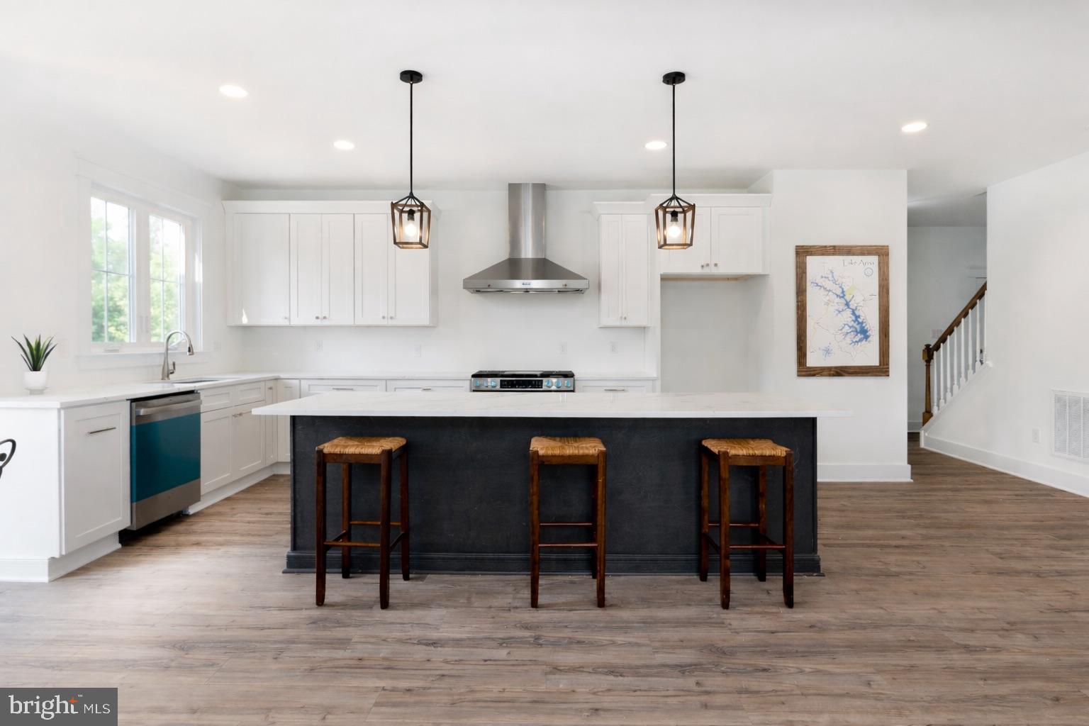 NOAH'S LANDING - Residential