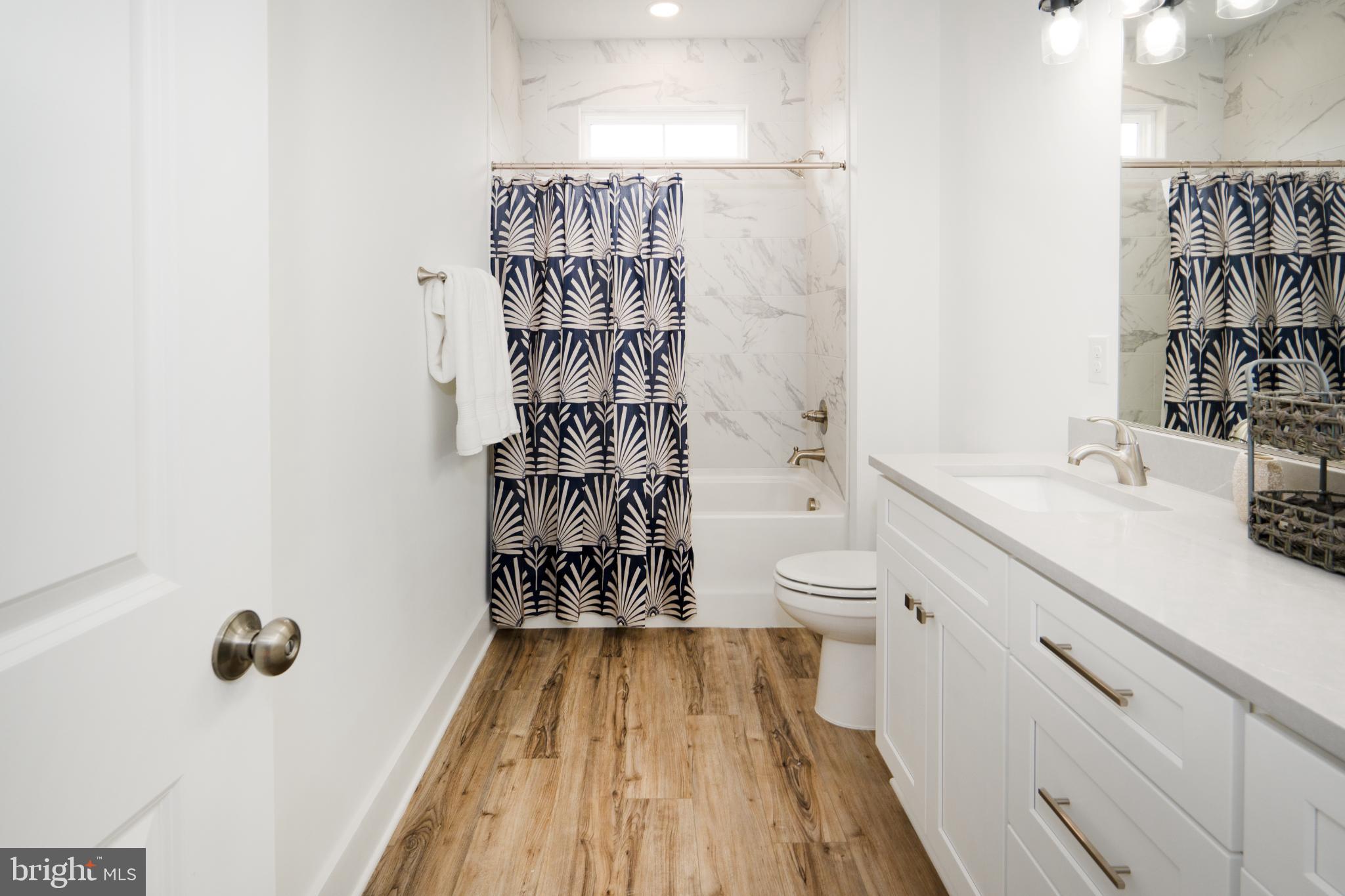 NOAH'S LANDING - Residential