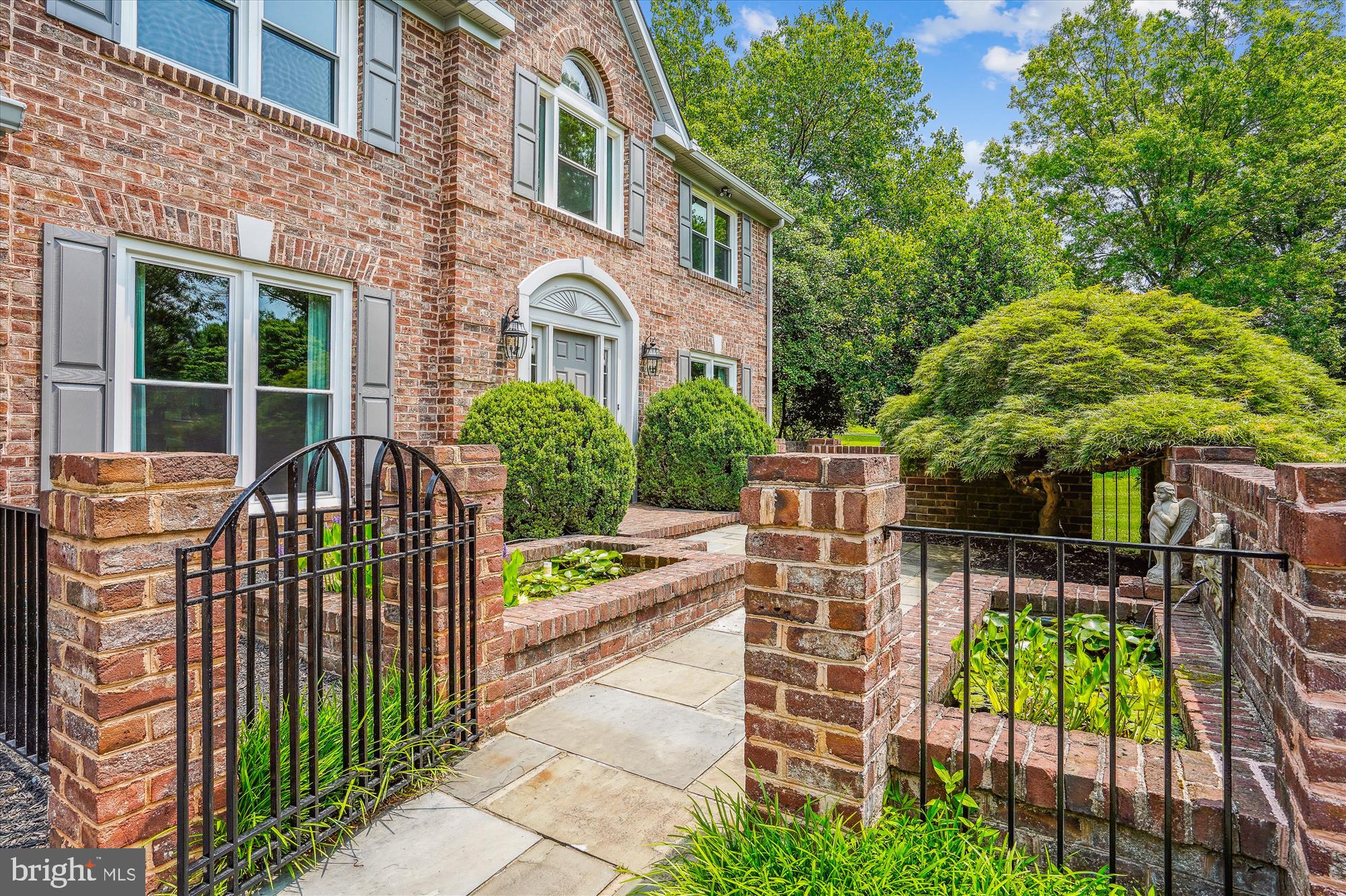 16429 EQUESTRIAN LANE