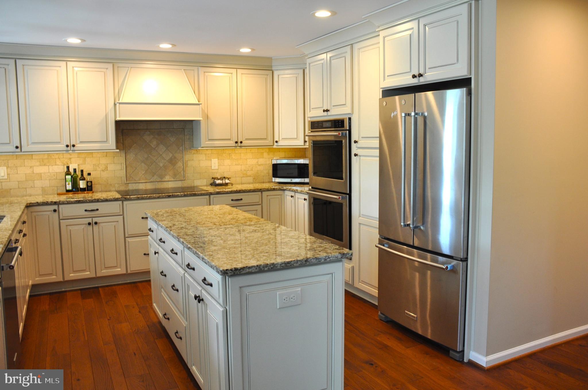 MAXA MEADOWS - Residential