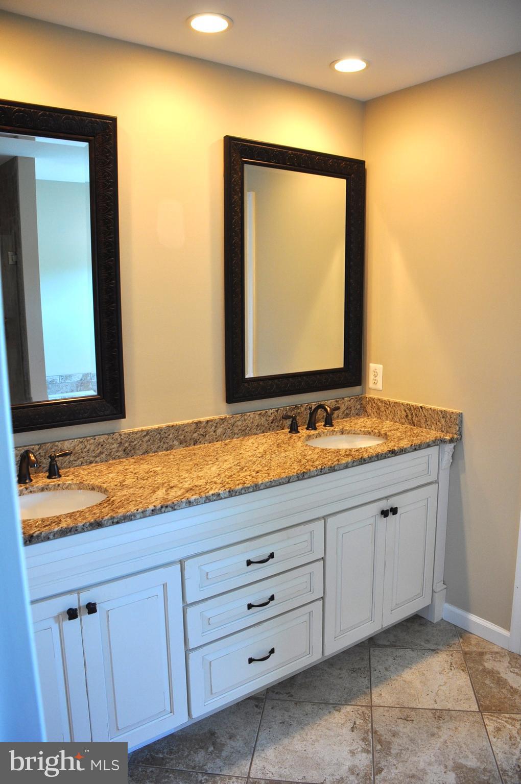 MAXA MEADOWS - Residential