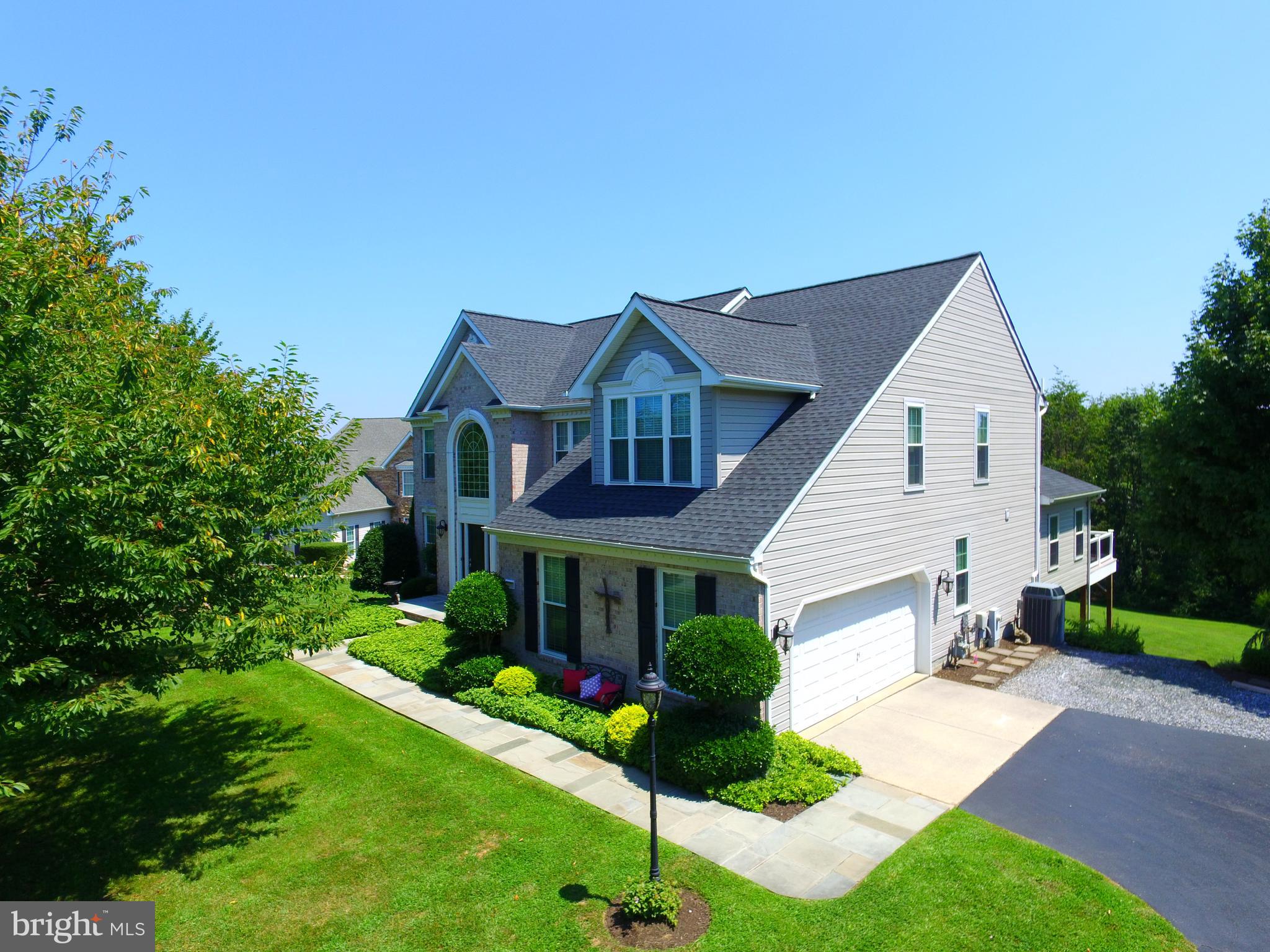 MAXA MEADOWS - Residential