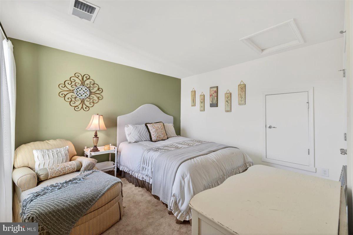 HOMESTEAD - Residential