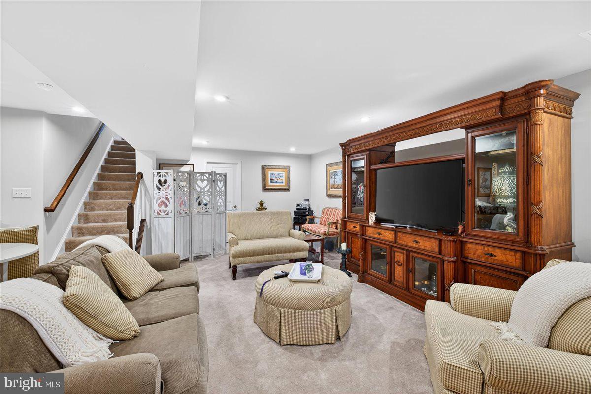 HOMESTEAD - Residential