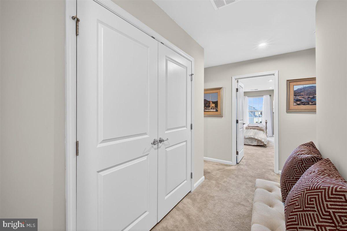 HOMESTEAD - Residential