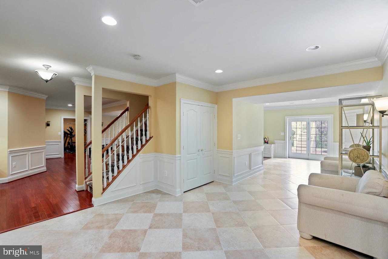 LOUDOUN VALLEY ESTATES - Residential