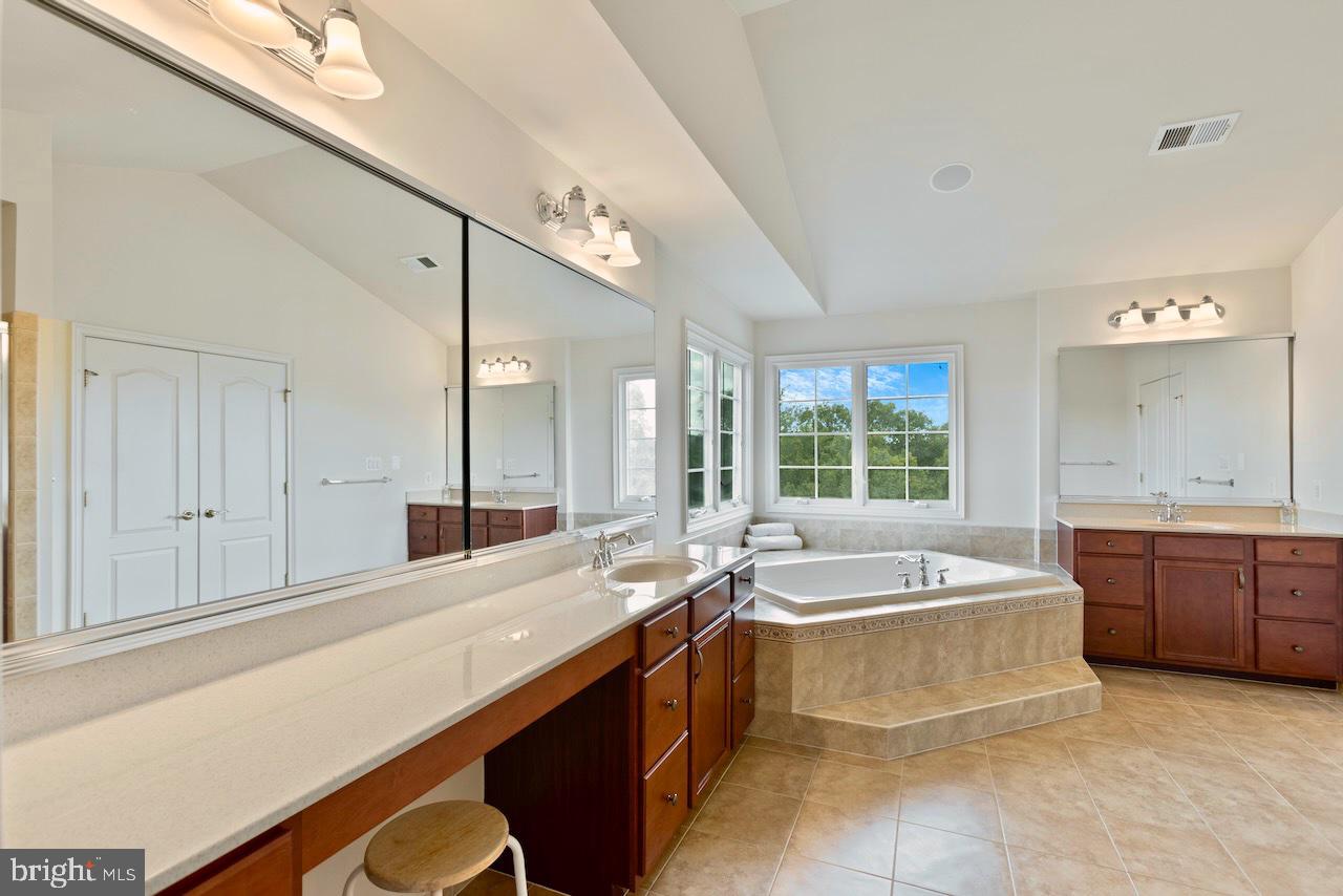 LOUDOUN VALLEY ESTATES - Residential