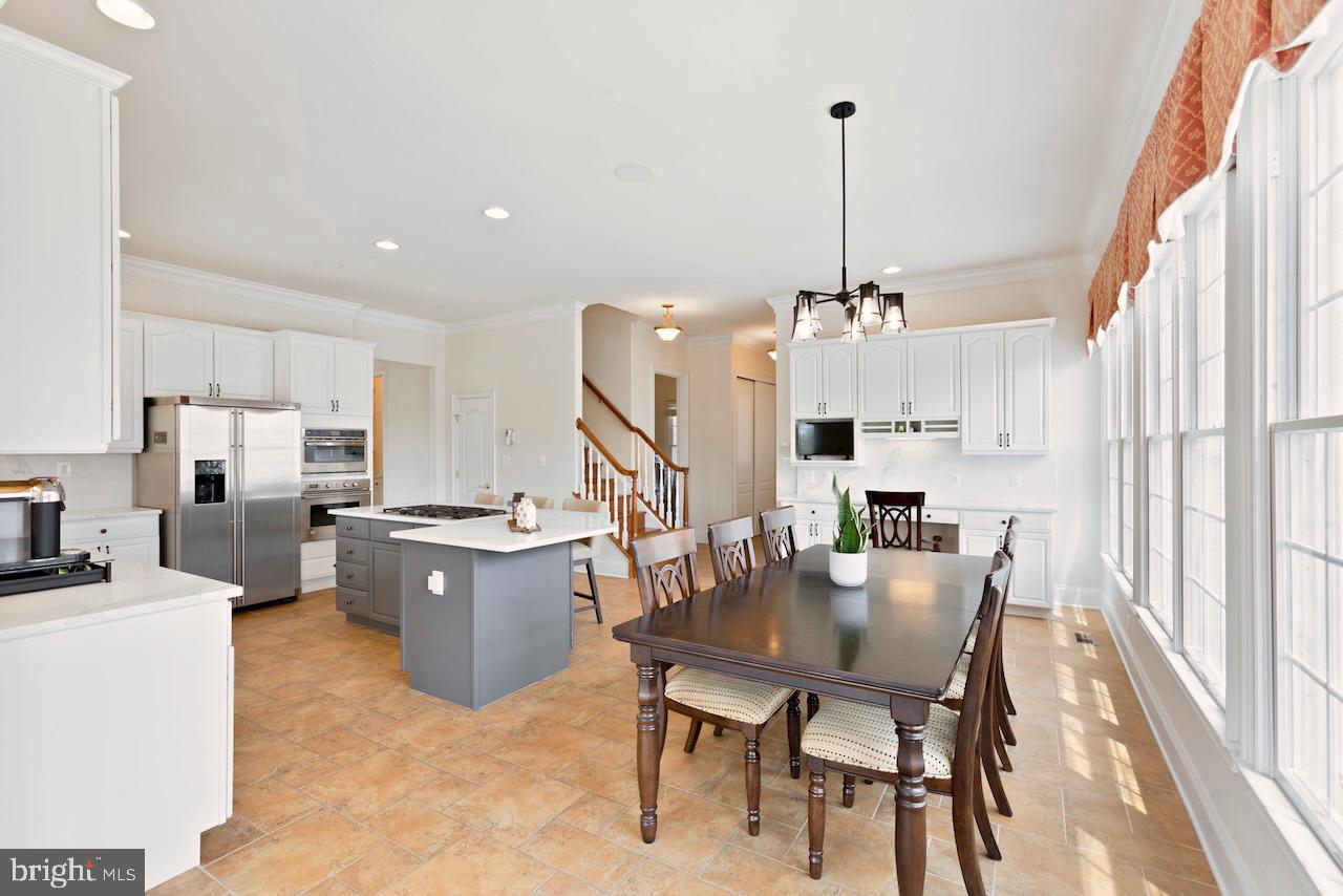 LOUDOUN VALLEY ESTATES - Residential