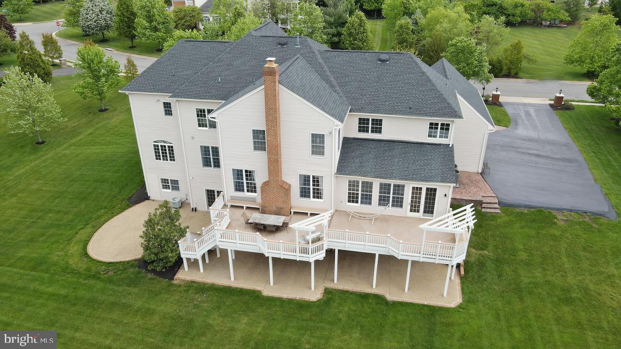 LOUDOUN VALLEY ESTATES - Residential