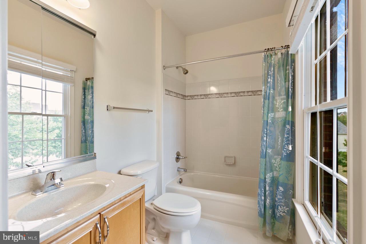 LOUDOUN VALLEY ESTATES - Residential