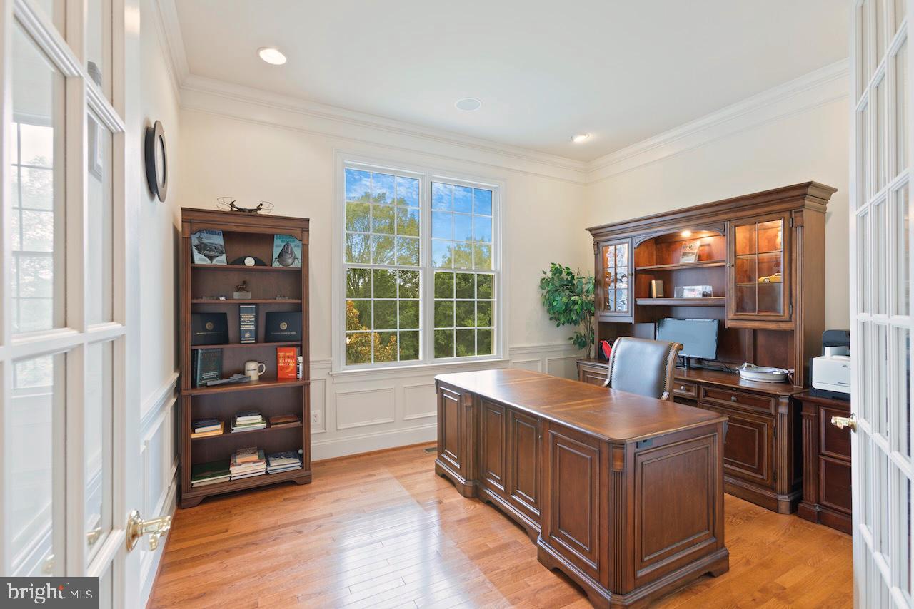 LOUDOUN VALLEY ESTATES - Residential