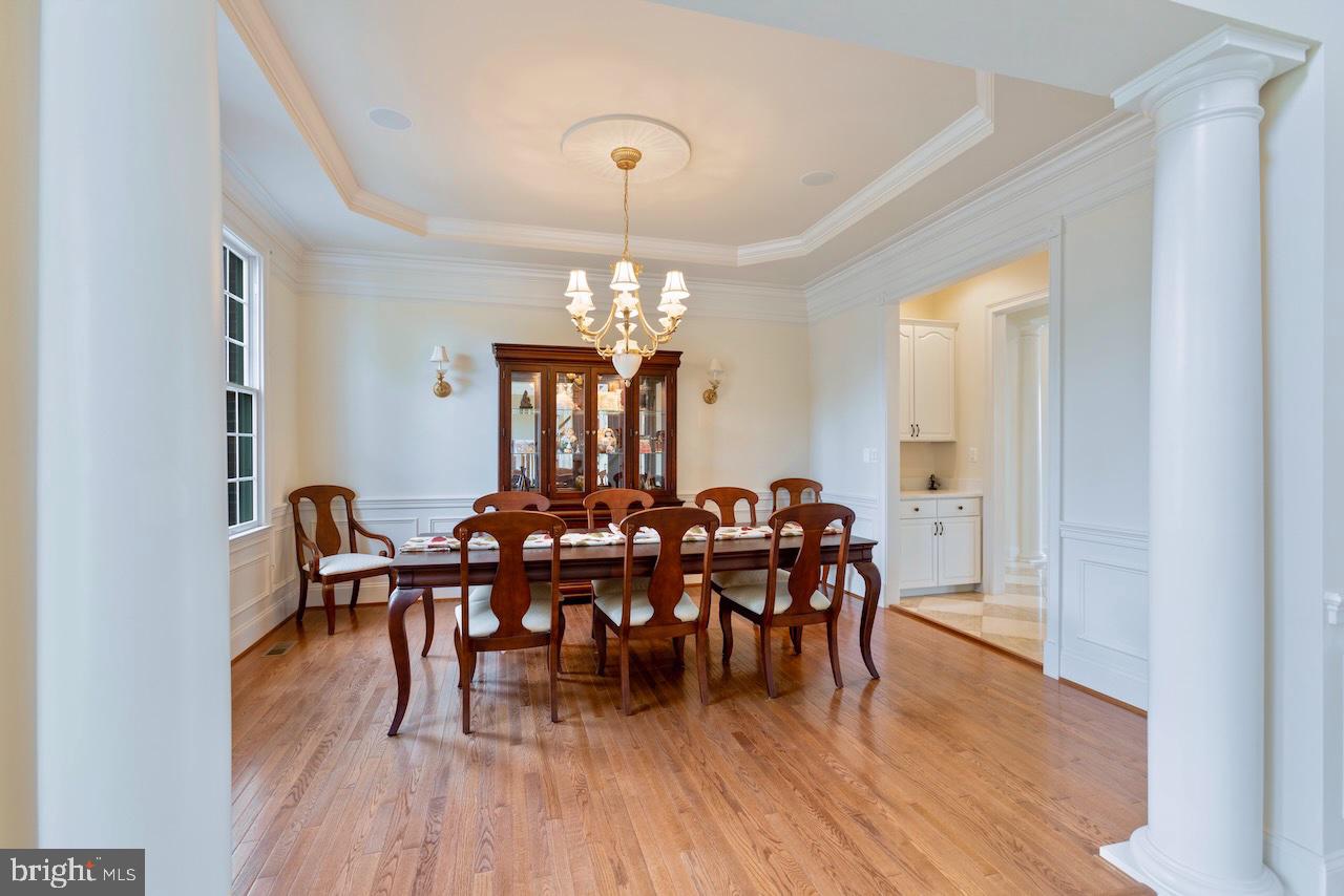 LOUDOUN VALLEY ESTATES - Residential