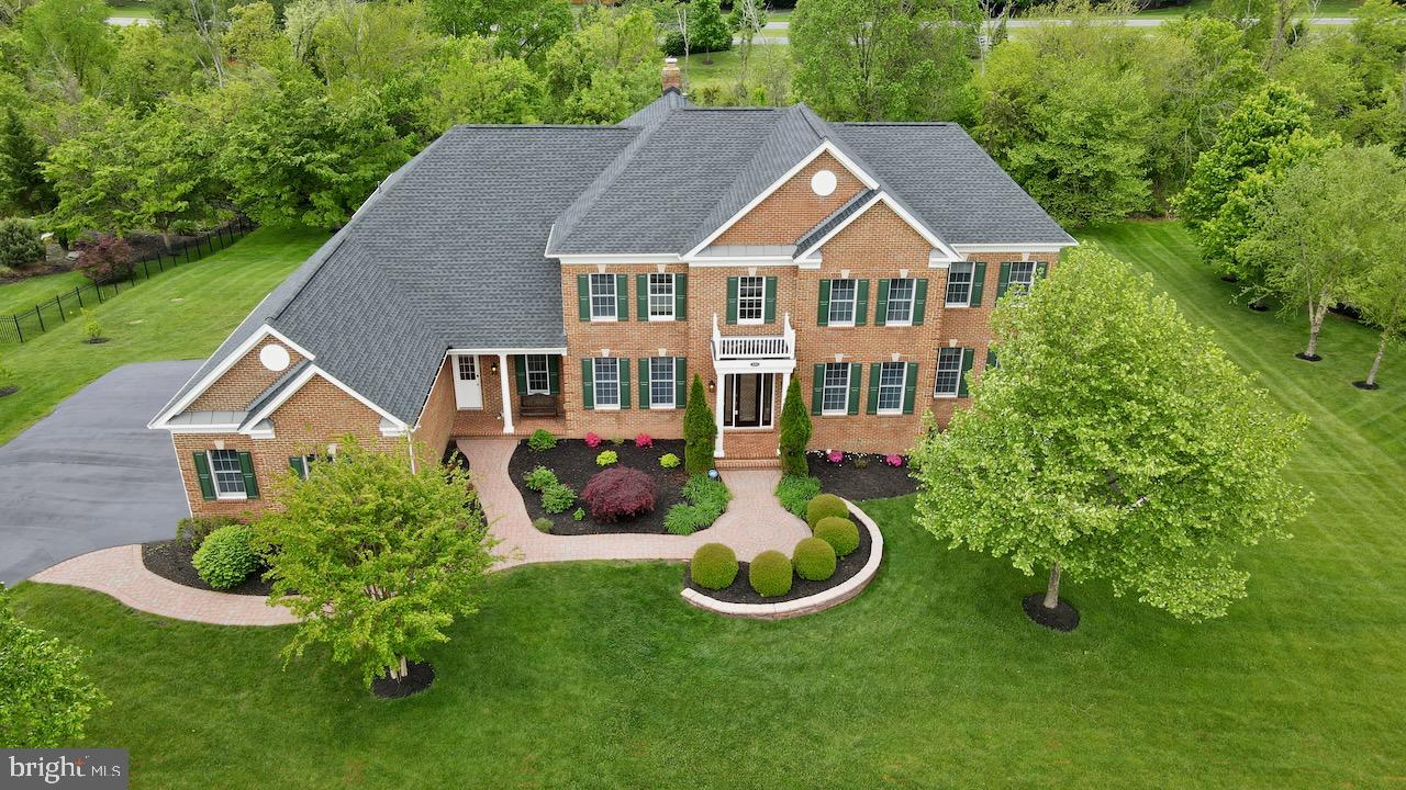 LOUDOUN VALLEY ESTATES - Residential