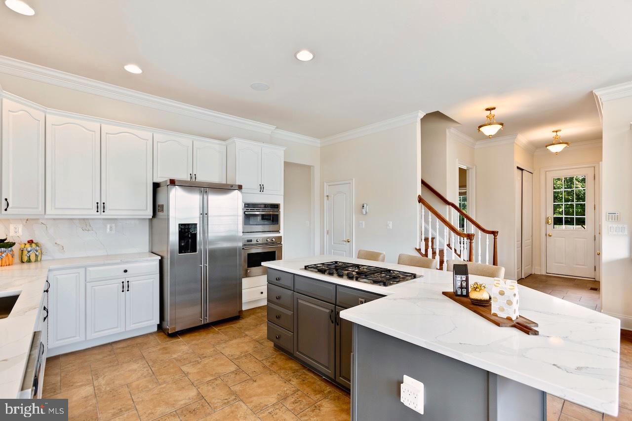 LOUDOUN VALLEY ESTATES - Residential