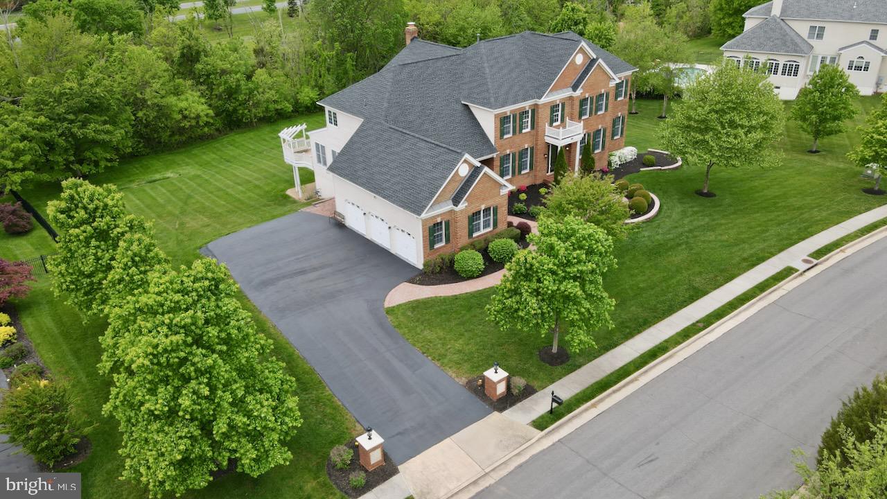 LOUDOUN VALLEY ESTATES - Residential