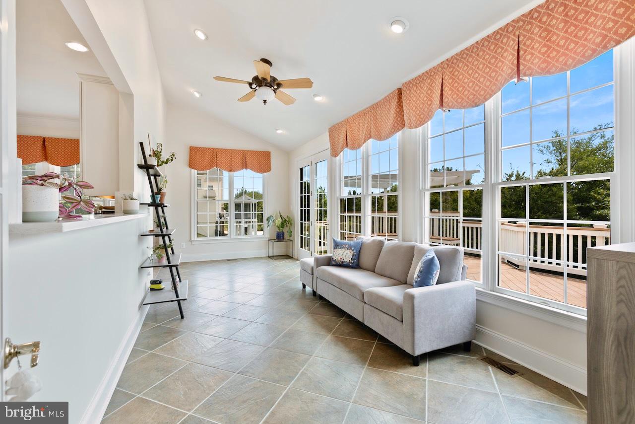 LOUDOUN VALLEY ESTATES - Residential