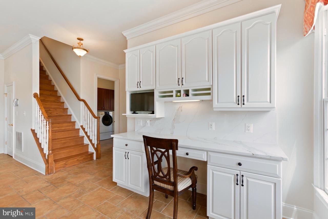 LOUDOUN VALLEY ESTATES - Residential