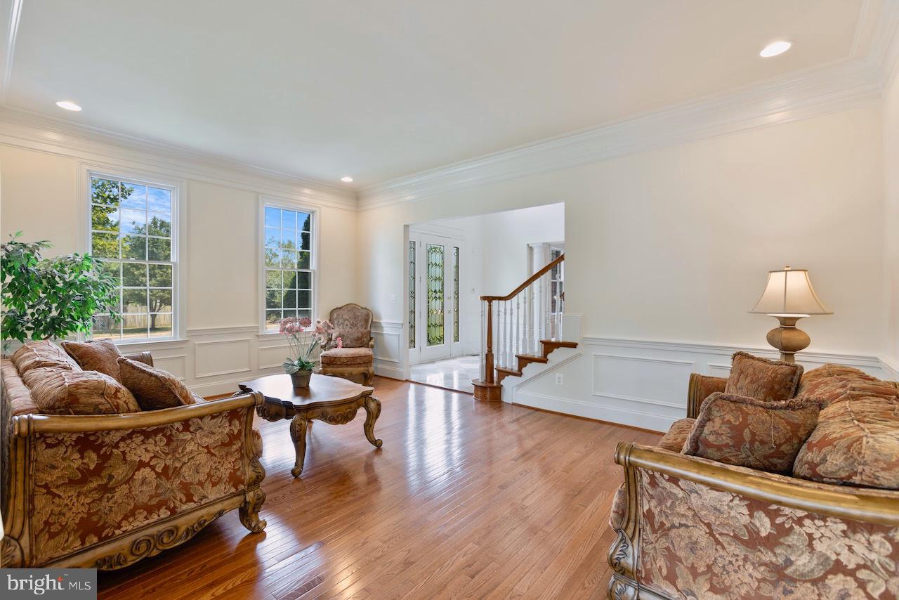 LOUDOUN VALLEY ESTATES - Residential