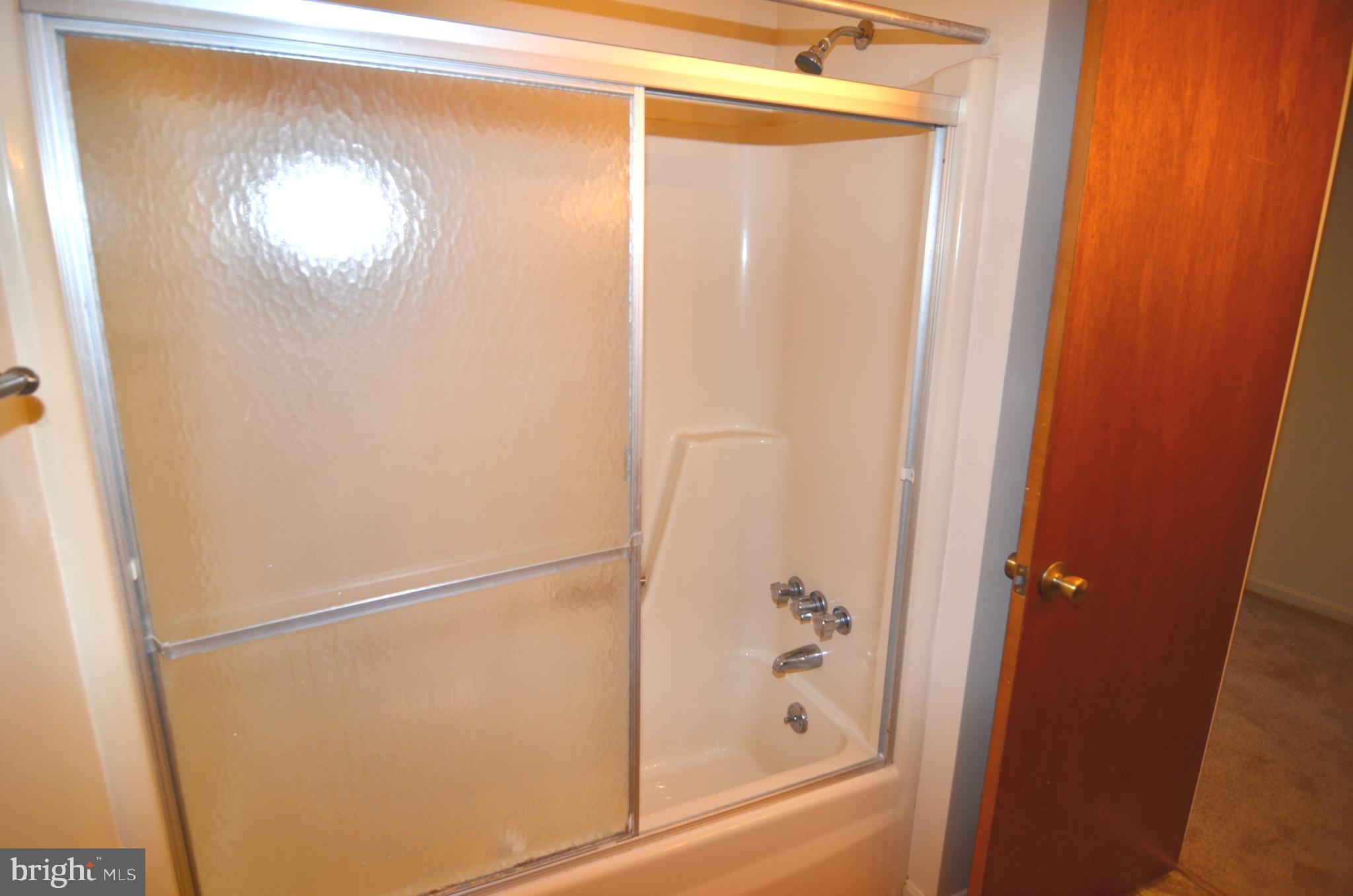 SPRING VALLEY - Residential Lease