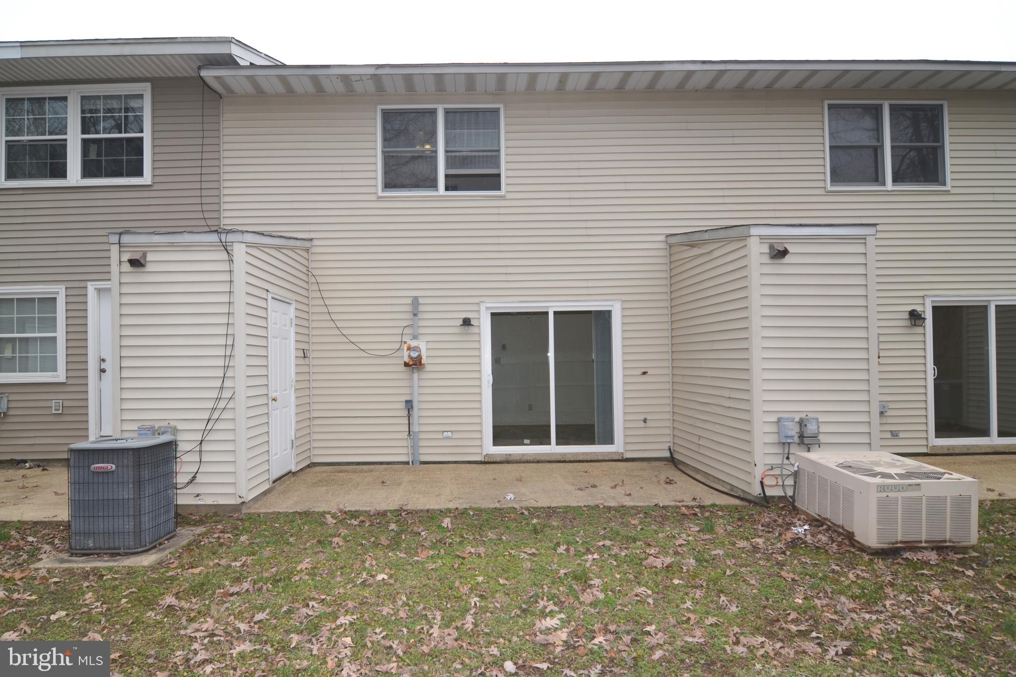 SPRING VALLEY - Residential Lease