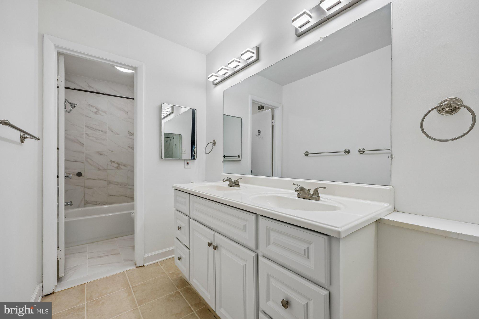 THE COVE - Residential