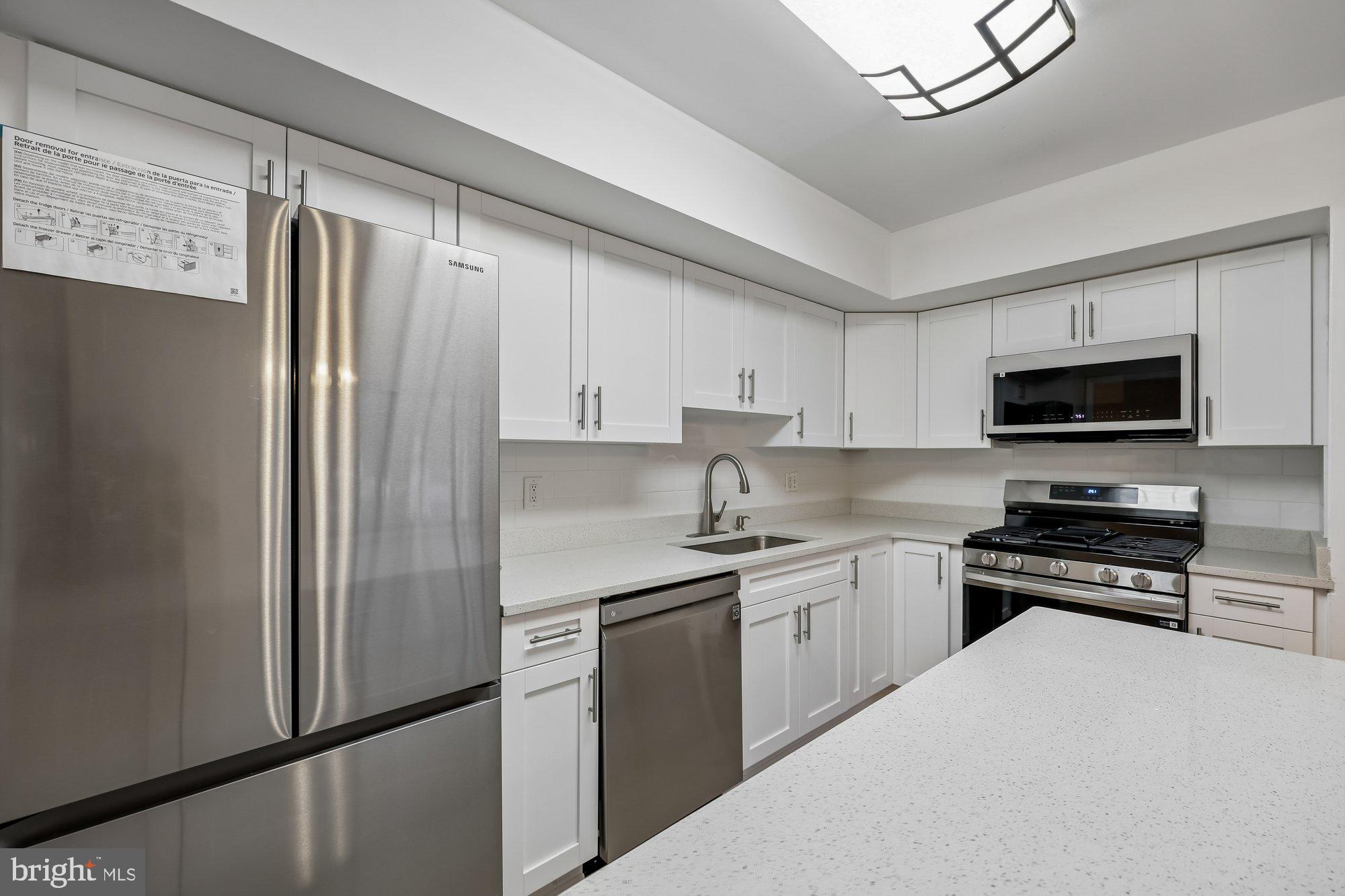 THE COVE - Residential