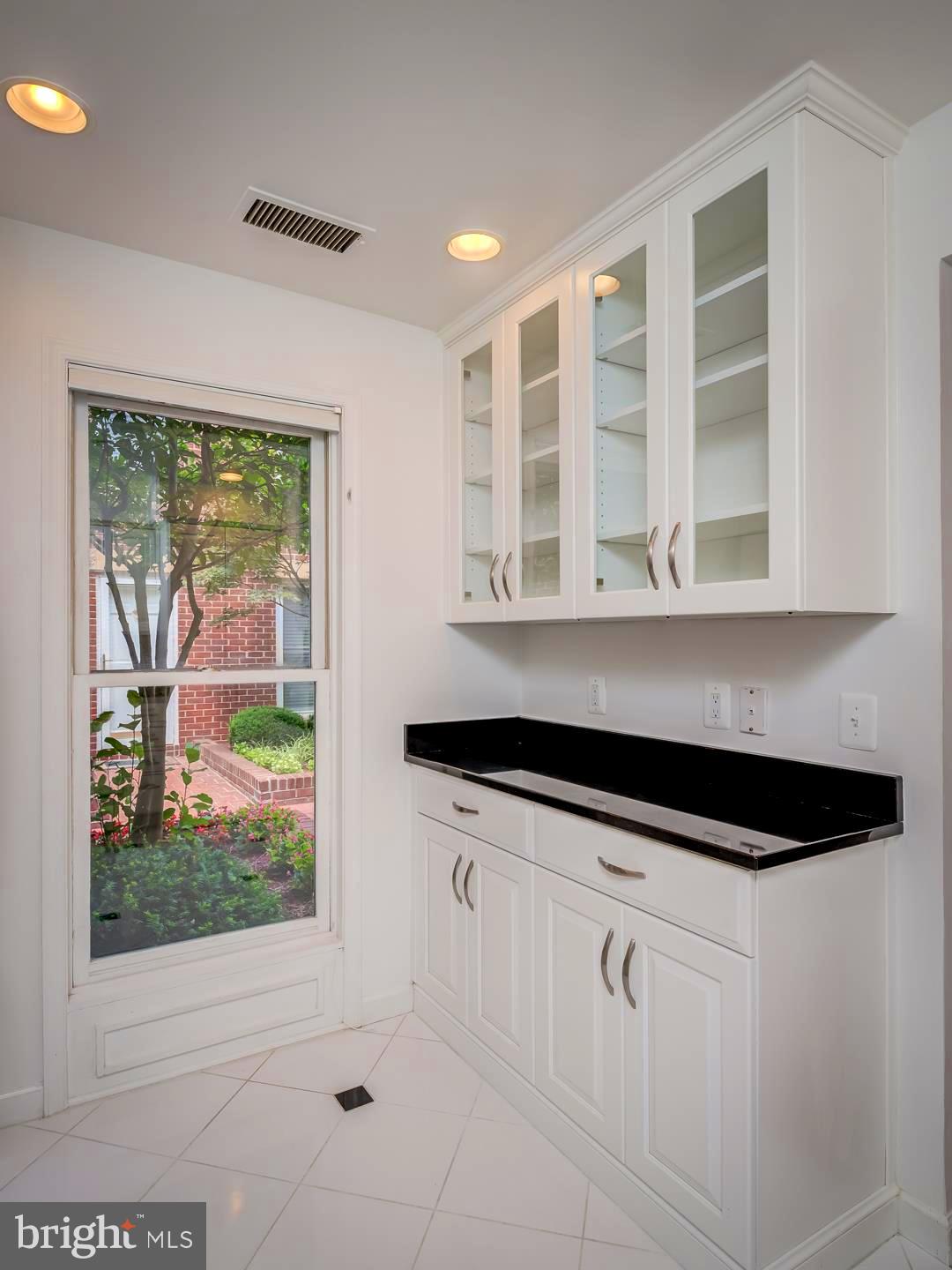 TORPEDO FACTORY - Residential