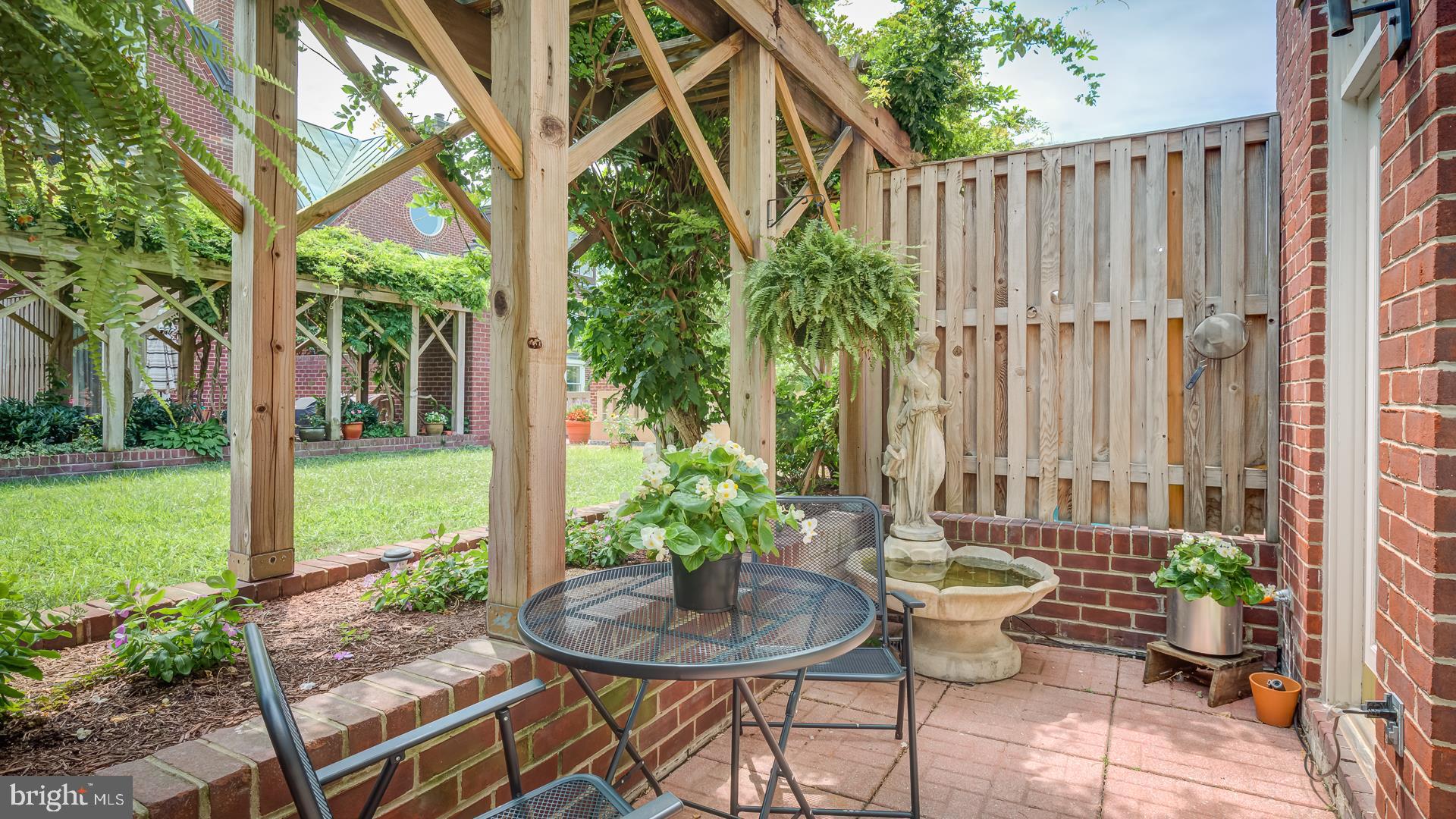 TORPEDO FACTORY - Residential