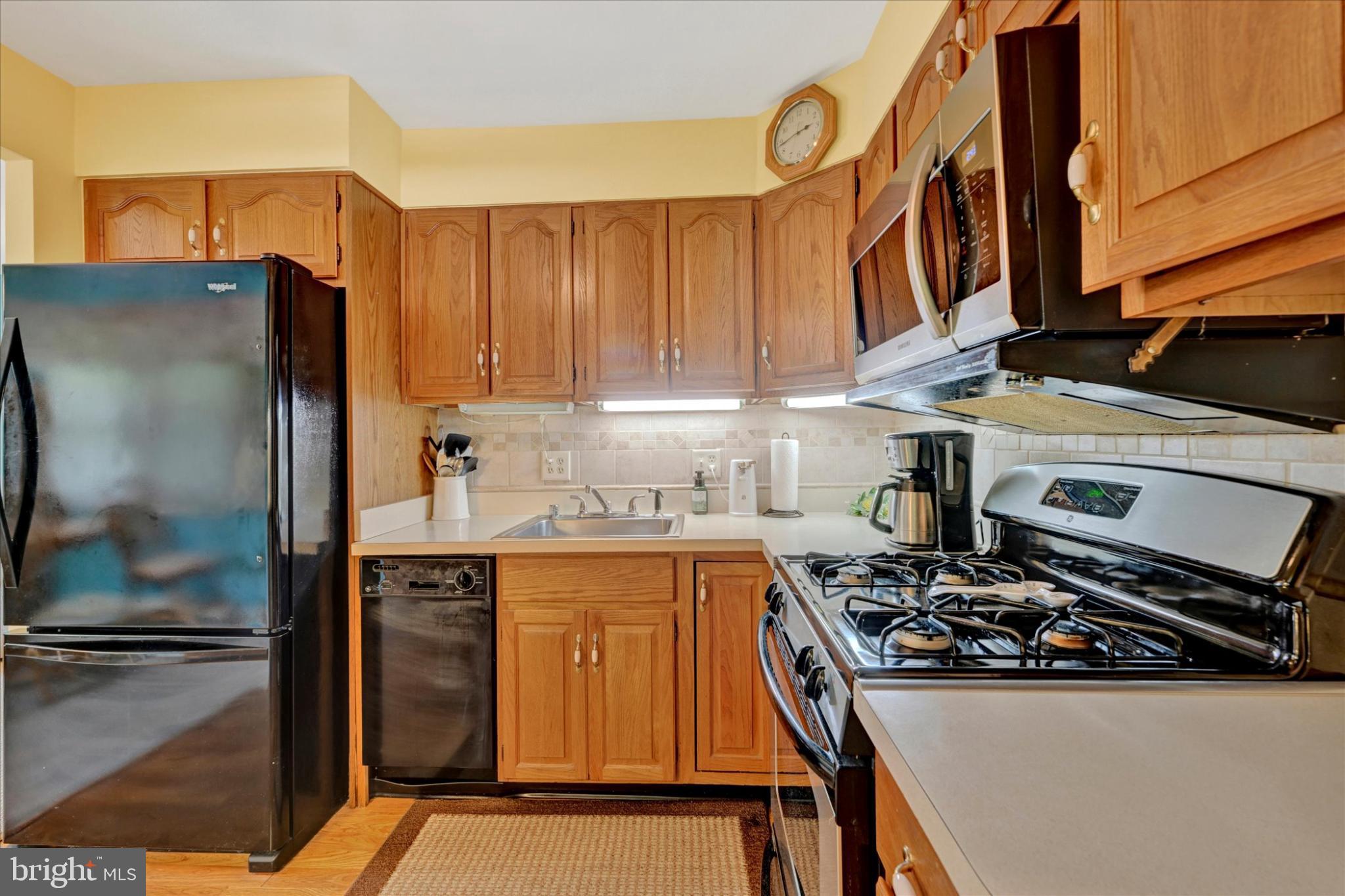 YORKSHIRE - Residential Lease