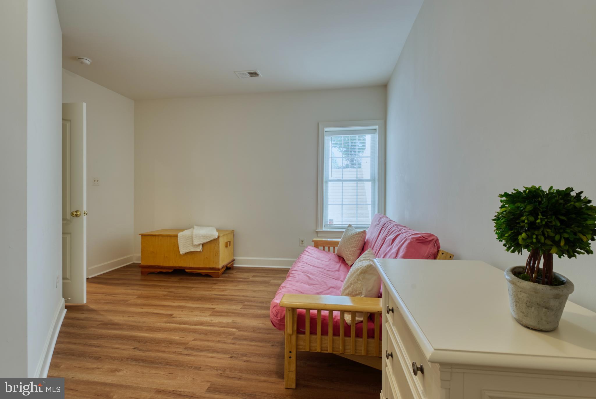 BRAMBLETON LANDBAY - Residential