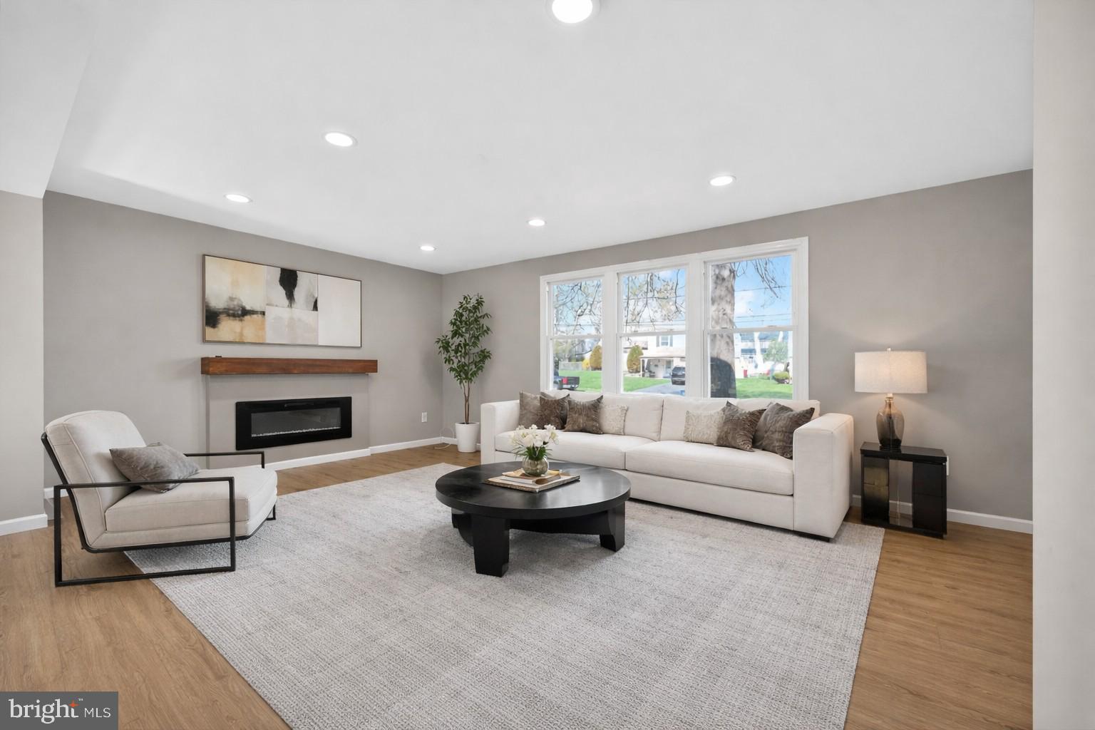 WILLOW MANOR FARMS - Residential