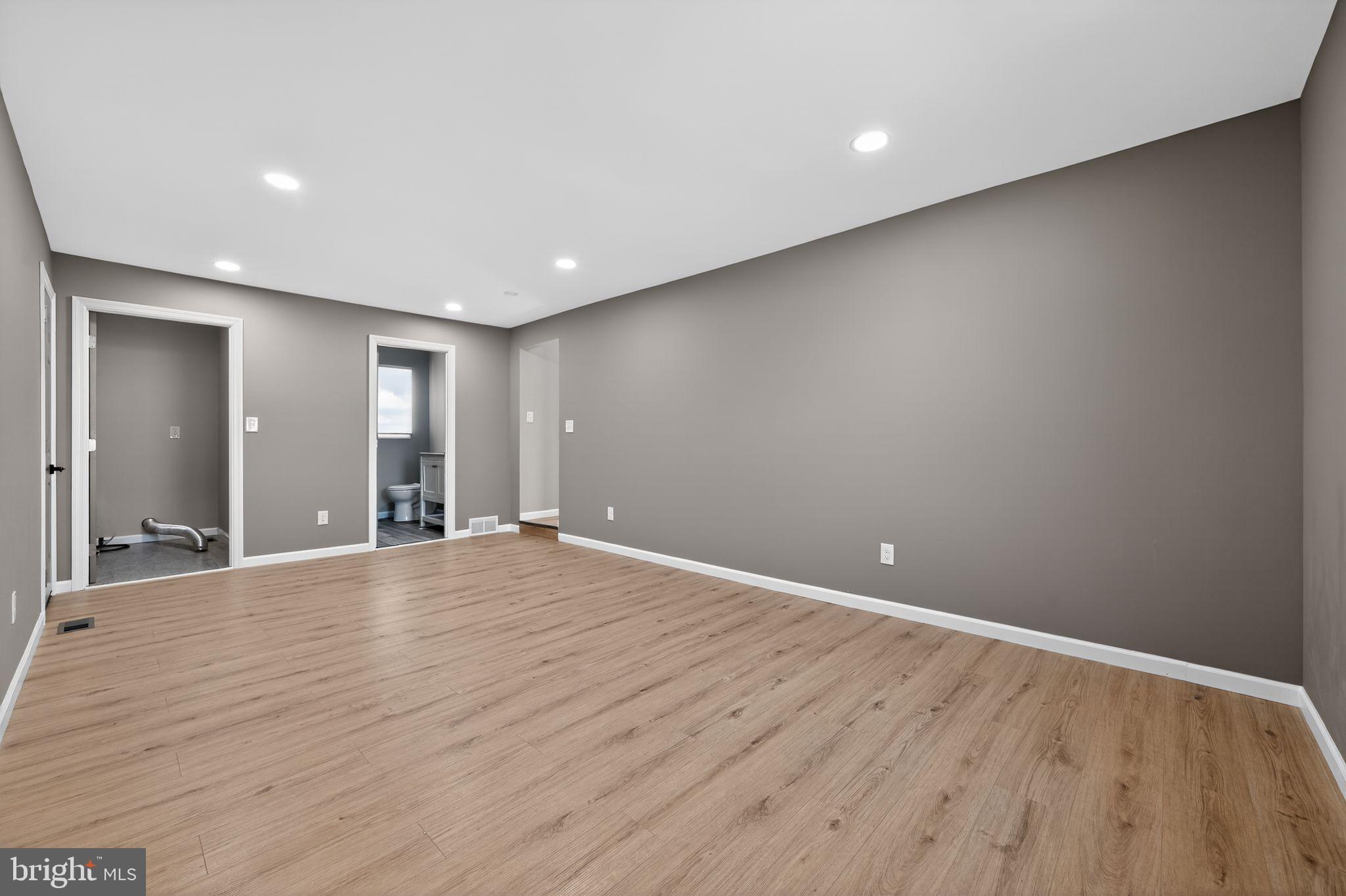 WILLOW MANOR FARMS - Residential