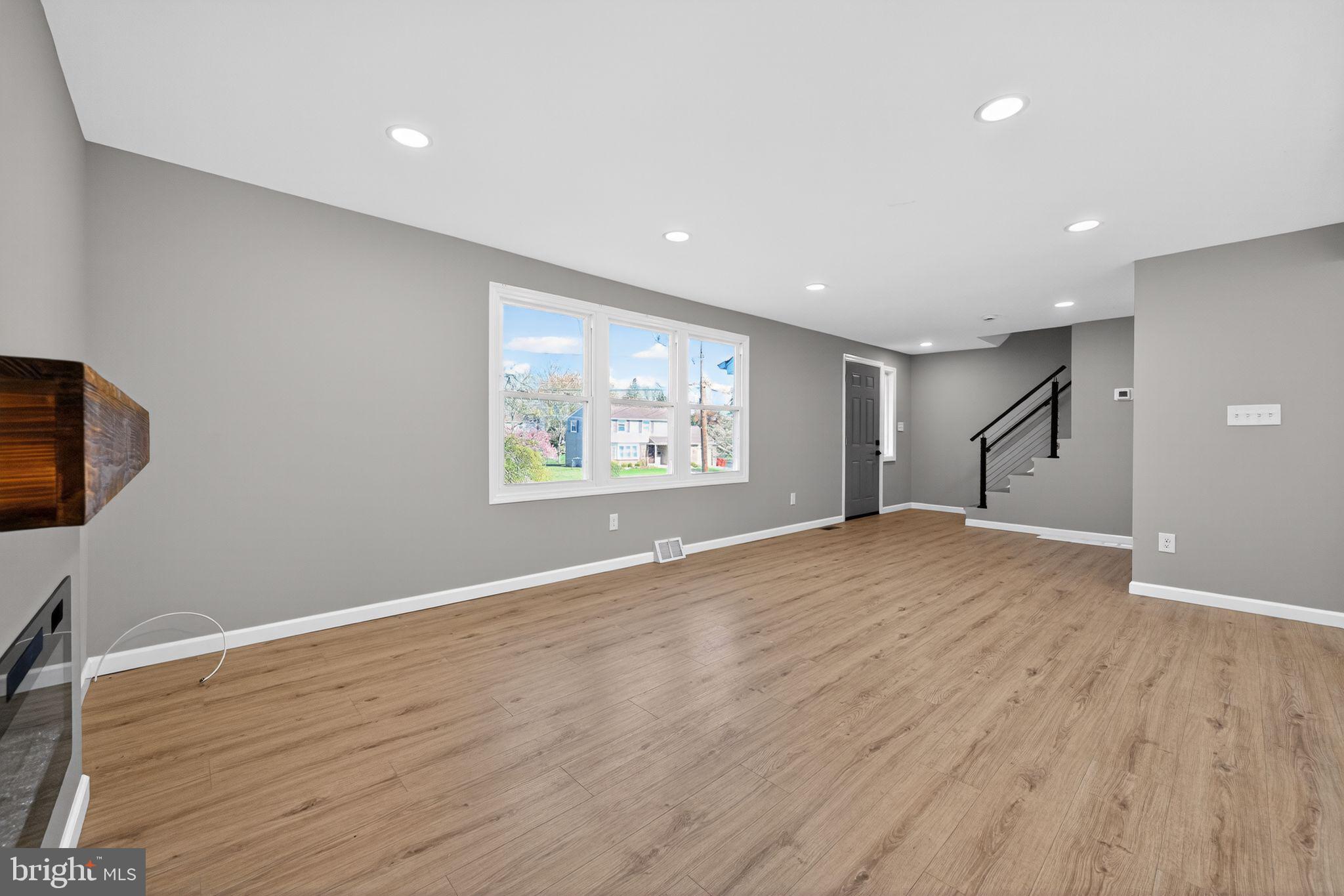 WILLOW MANOR FARMS - Residential