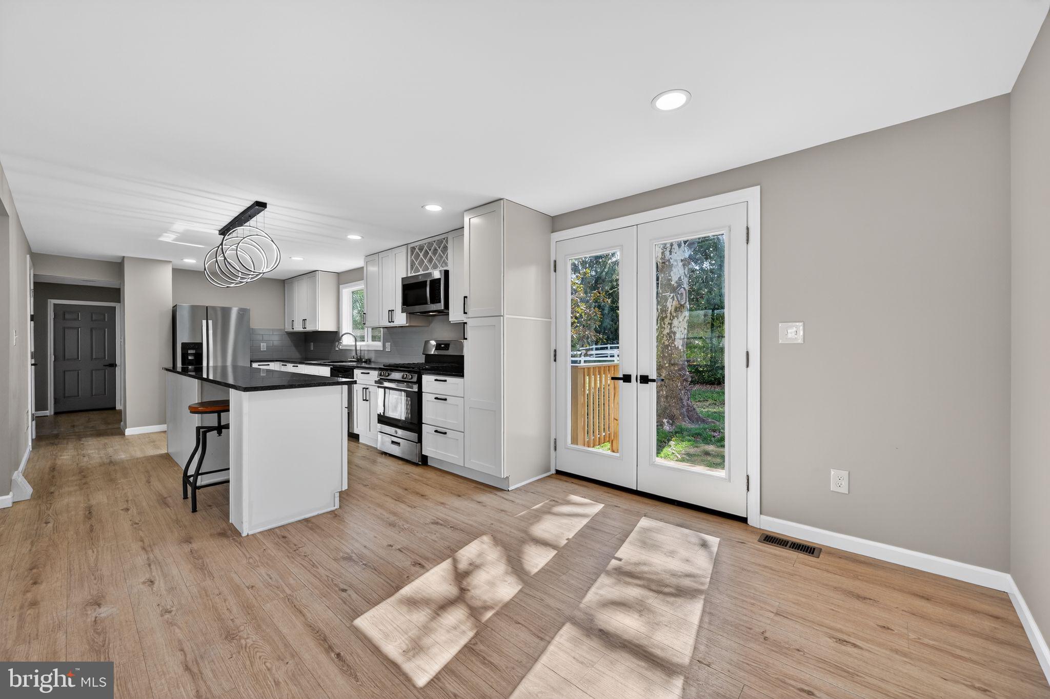 WILLOW MANOR FARMS - Residential