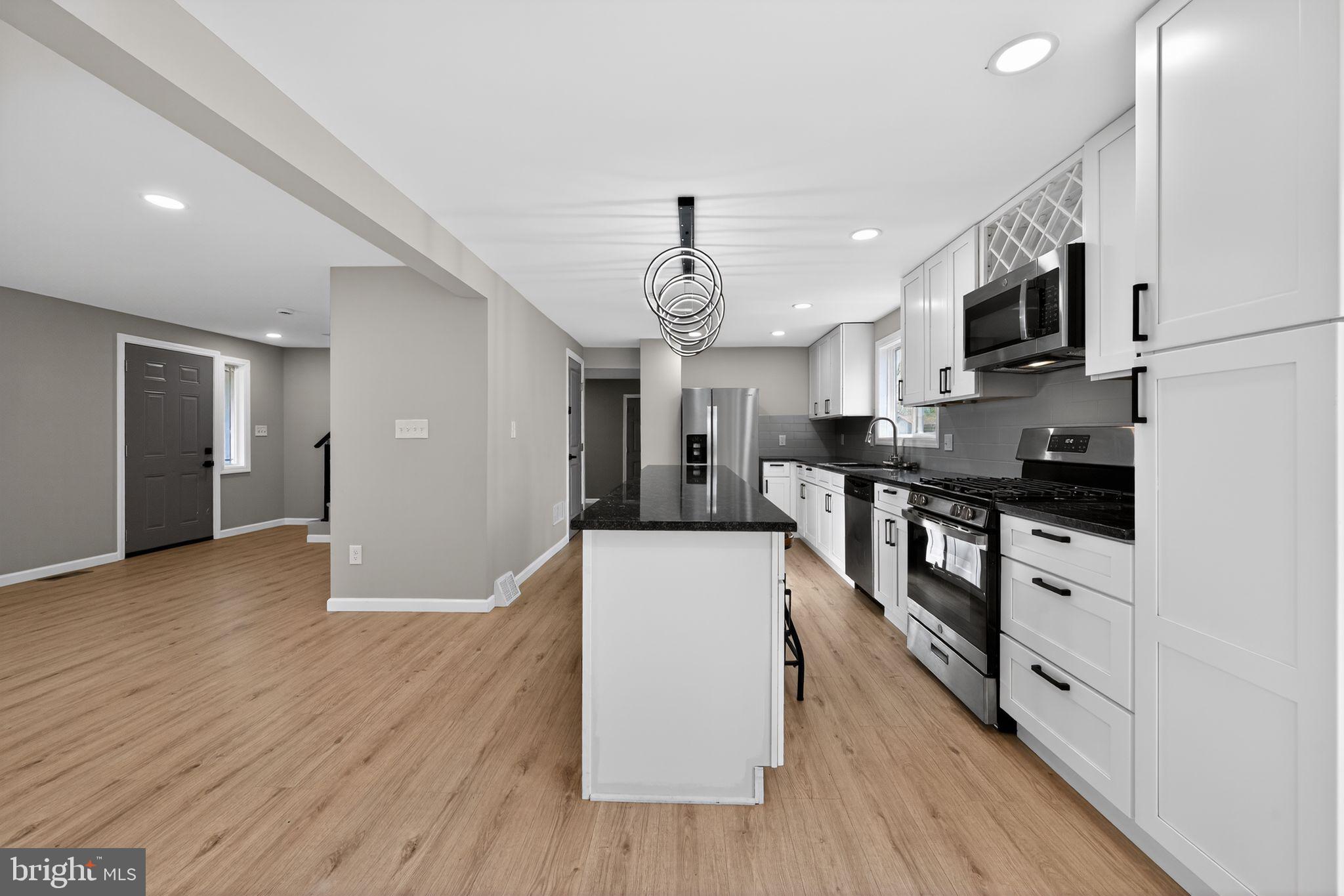 WILLOW MANOR FARMS - Residential