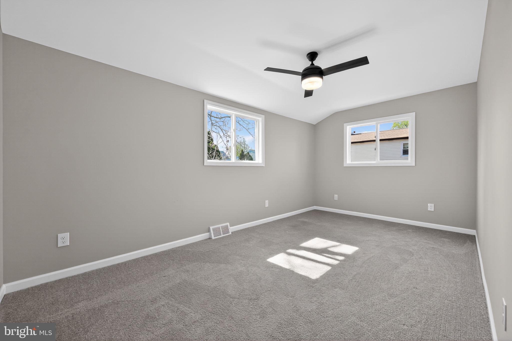 WILLOW MANOR FARMS - Residential