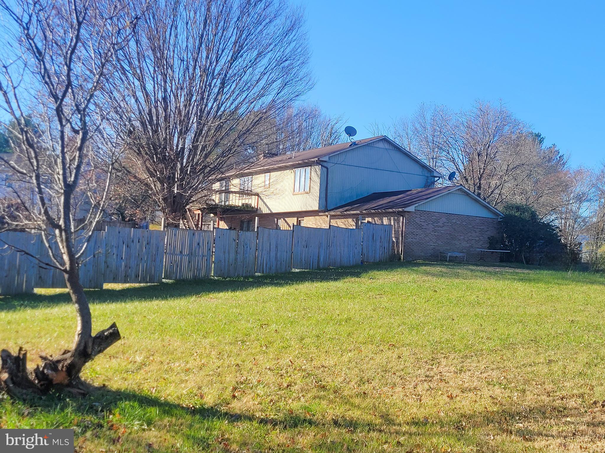 10201 PINE MEADOWS LANE