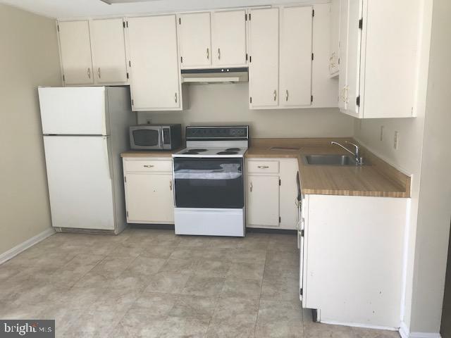 BANCROFT MEADOWCROFT - Residential Lease